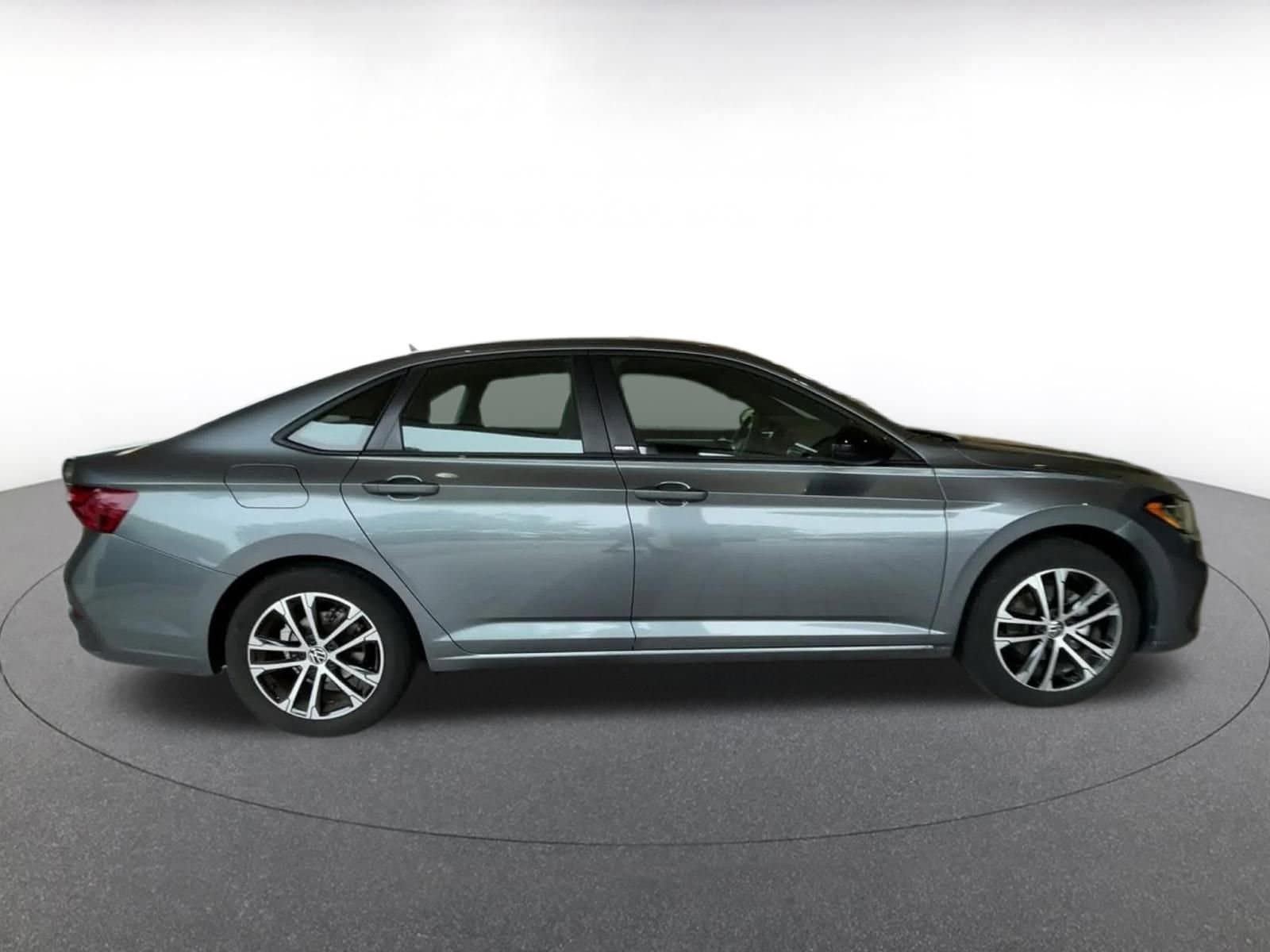Thumbnail: 2025 Volkswagen Jetta - 16