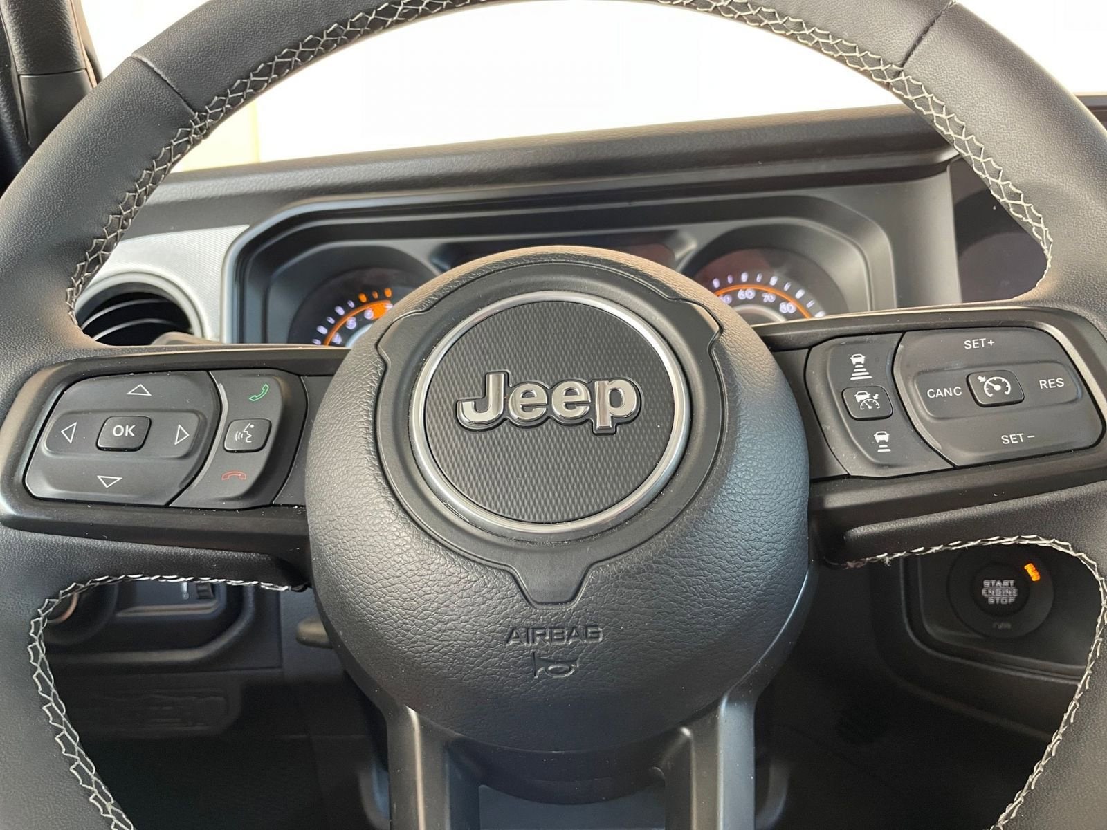 Thumbnail: 2025 Jeep Wrangler - 27