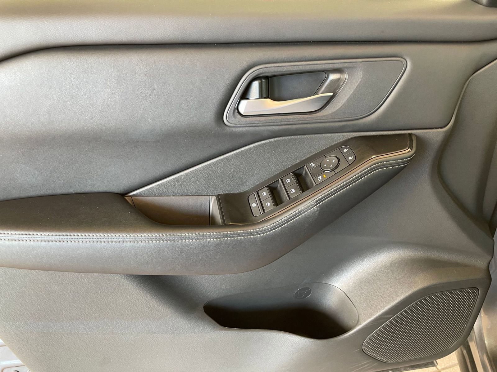 Thumbnail: 2025 Nissan Rogue - 18