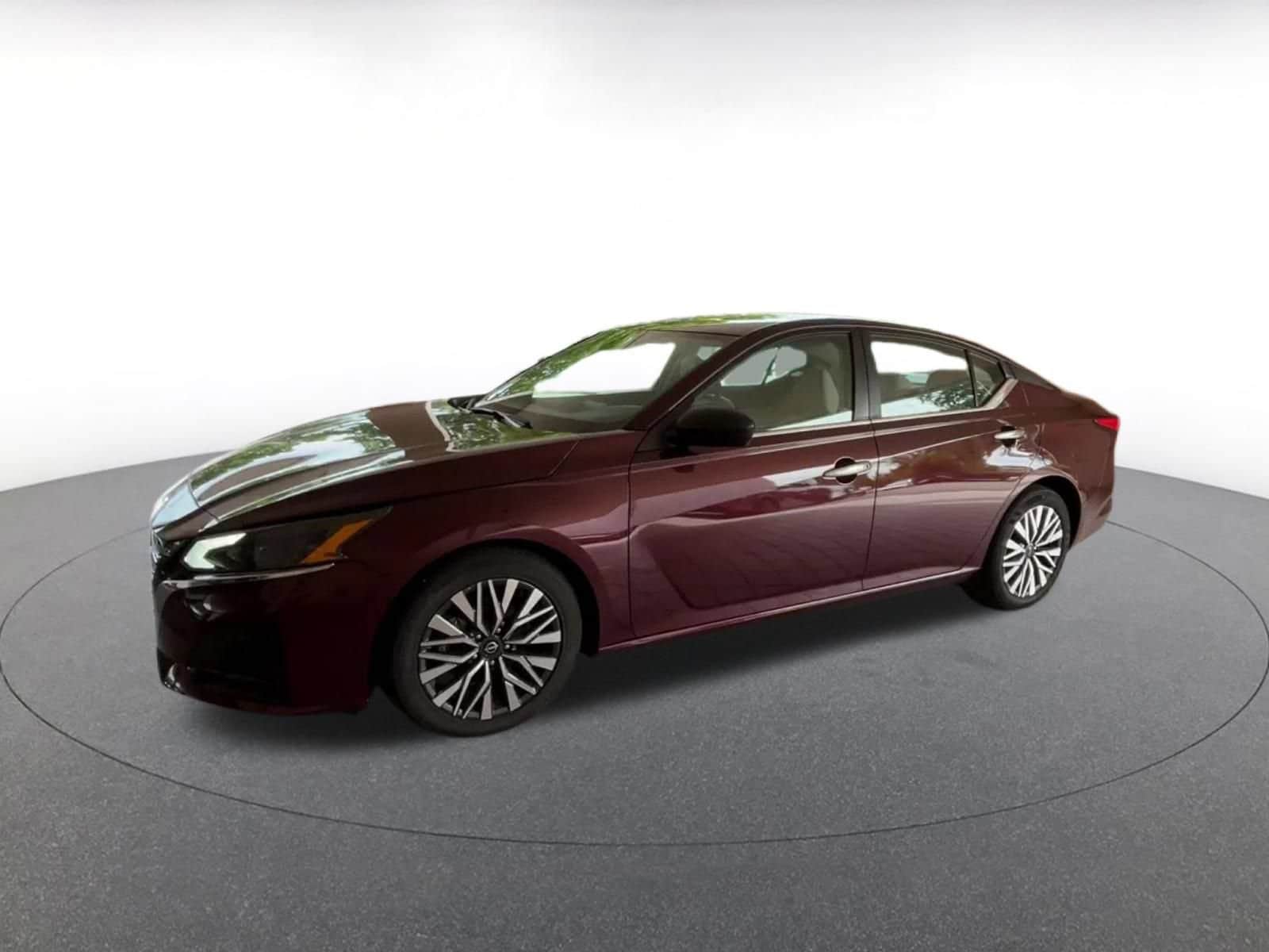 2025 Nissan Altima SV - Photo 7