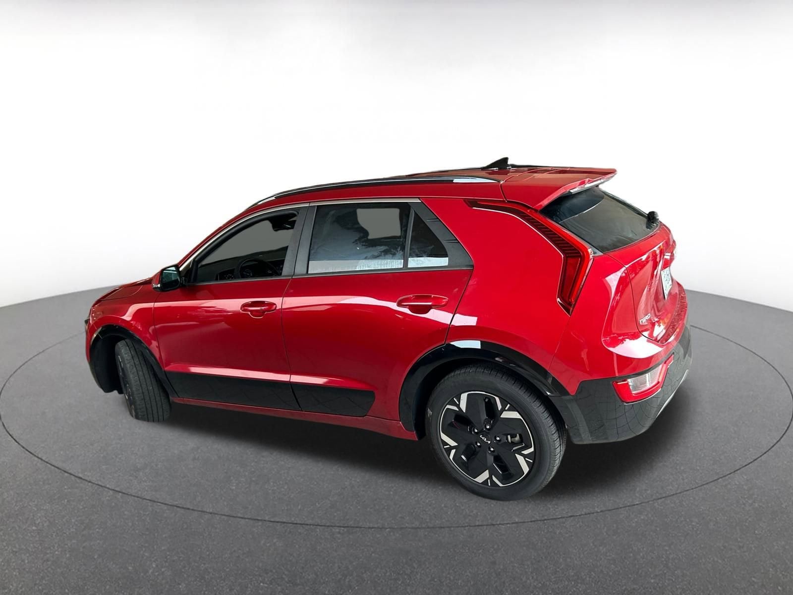 Thumbnail: 2023 Kia Niro - 5