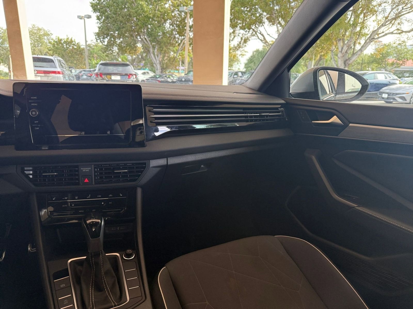 Thumbnail: 2025 Volkswagen Jetta - 29