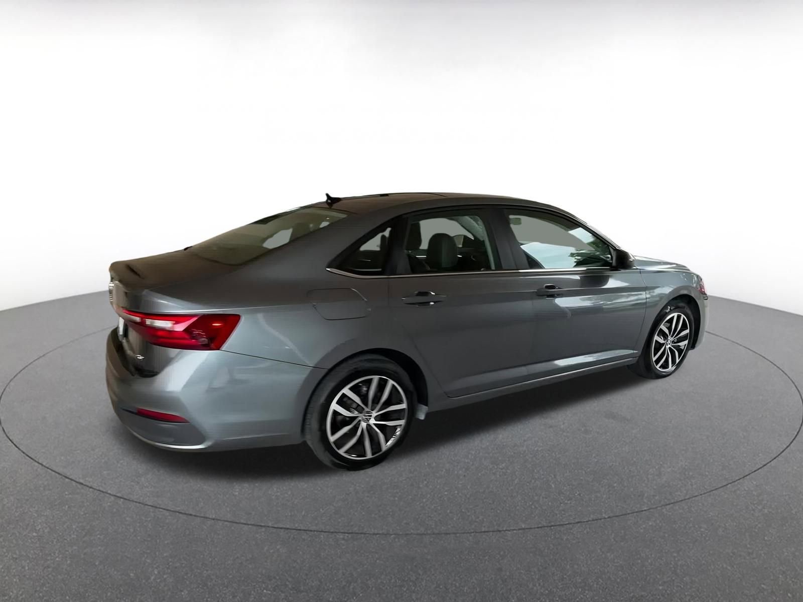 Thumbnail: 2025 Volkswagen Jetta - 15