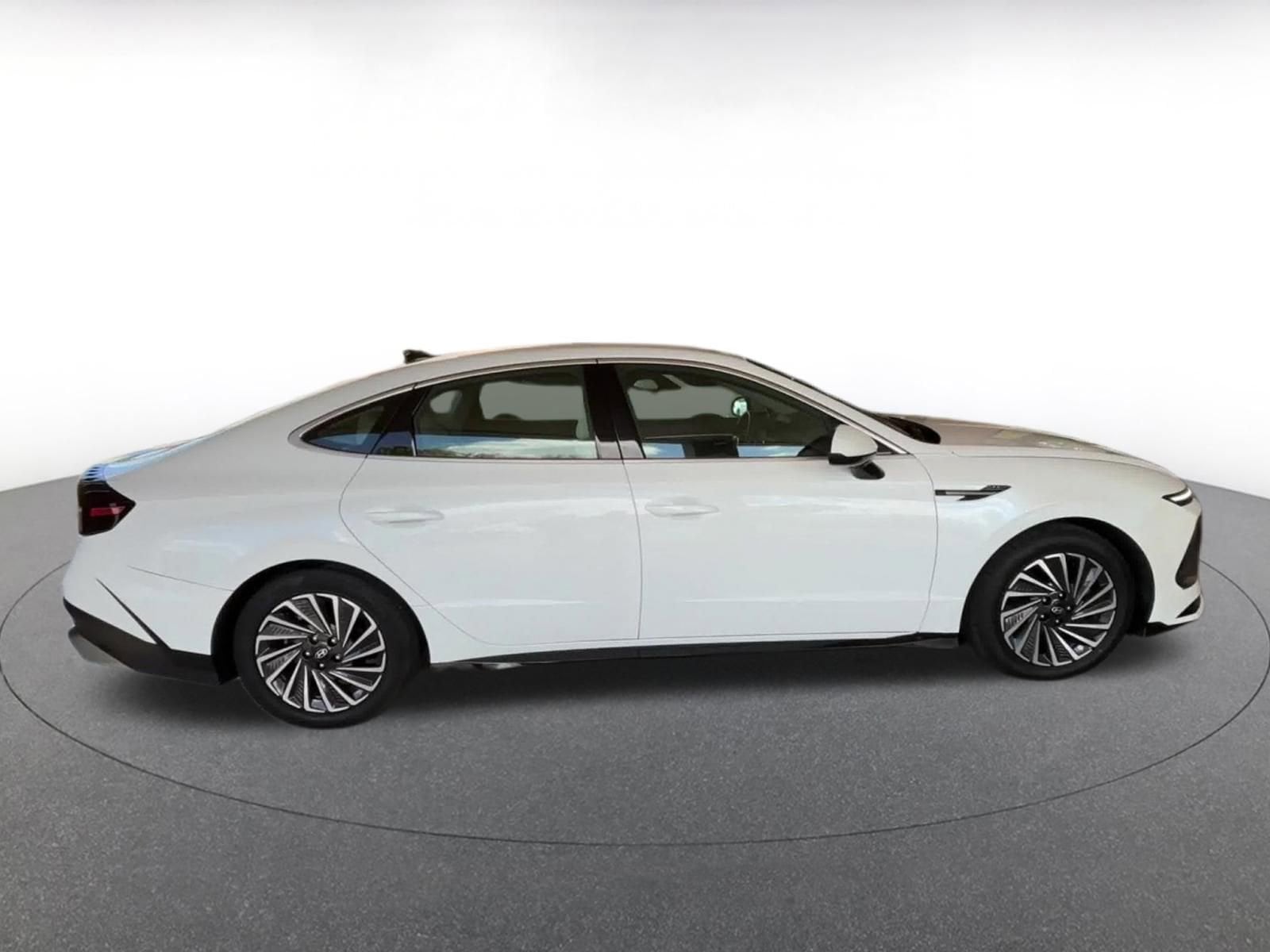 Thumbnail: 2025 Hyundai Sonata - 16