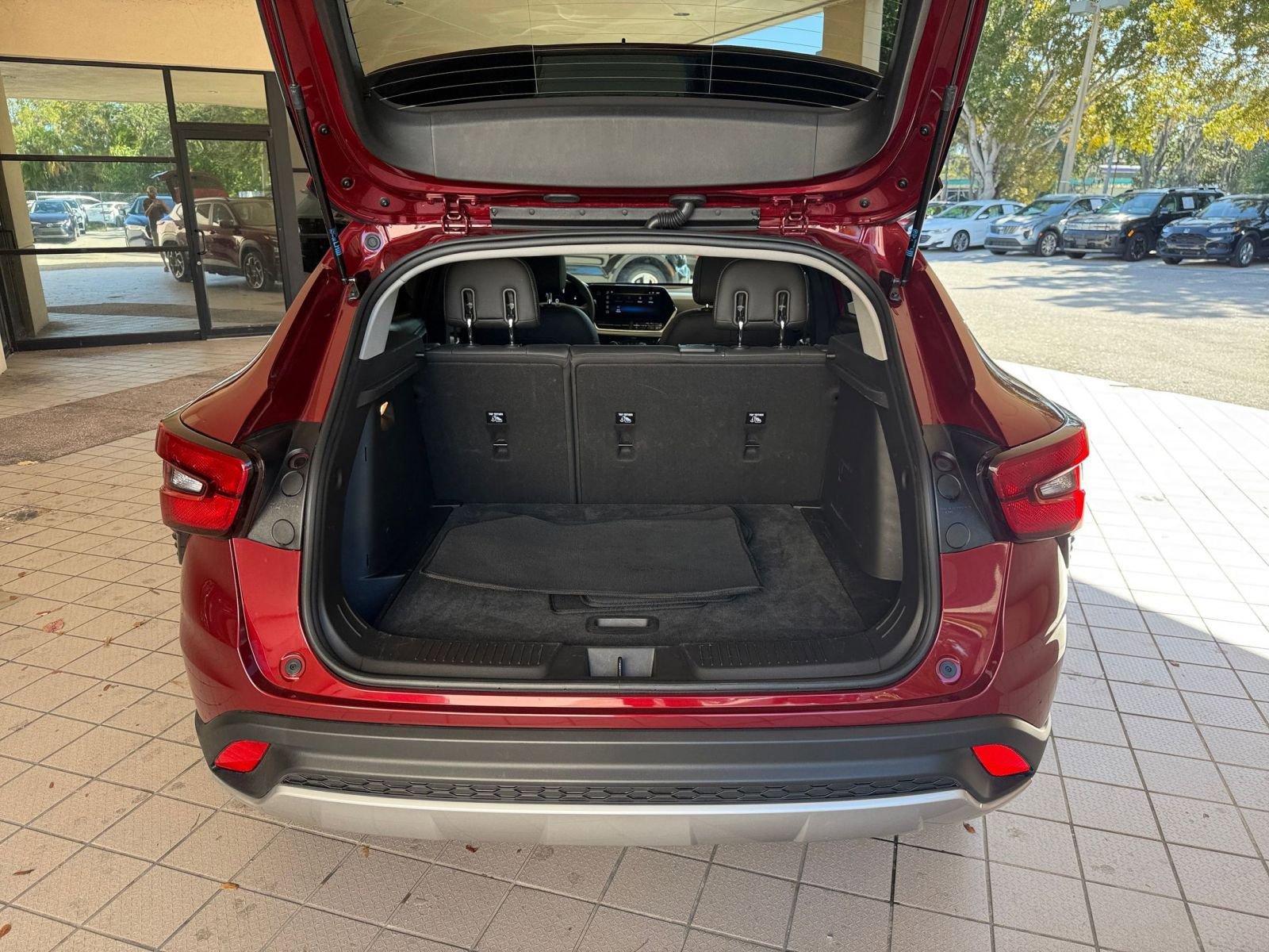 Thumbnail: 2025 Chevrolet Trax - 24