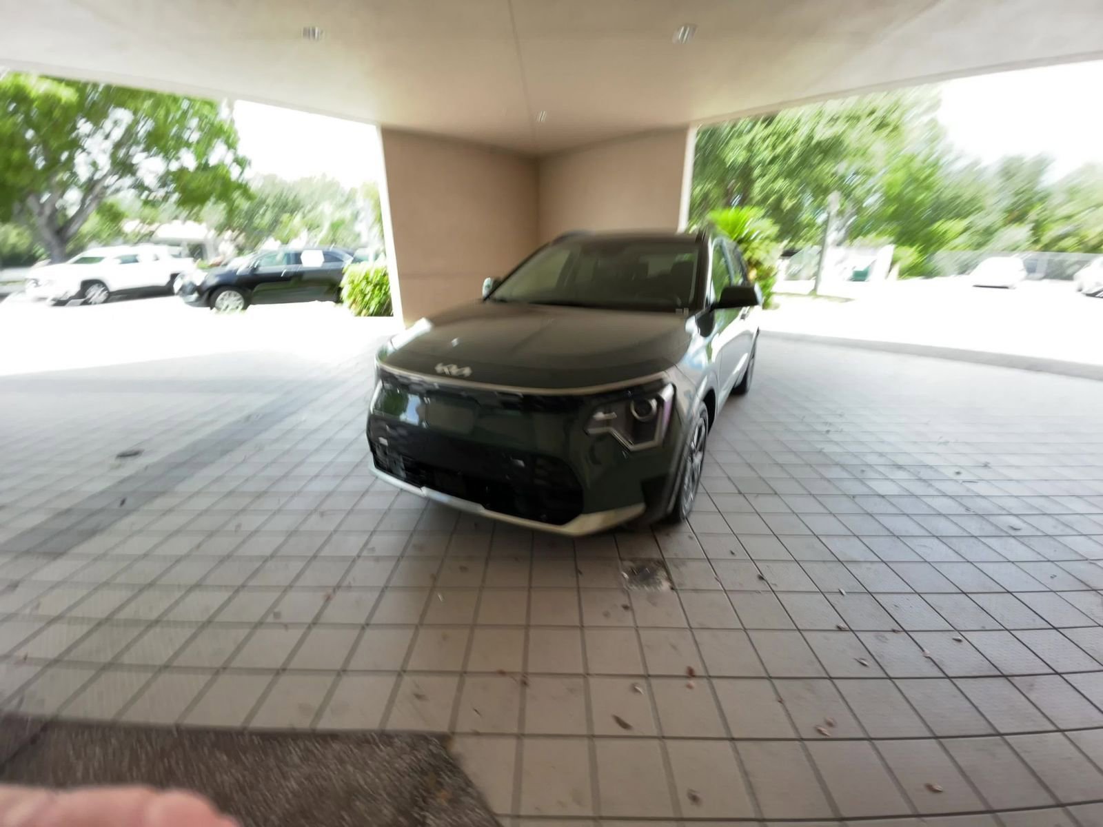 Thumbnail: 2023 Kia Niro - 16