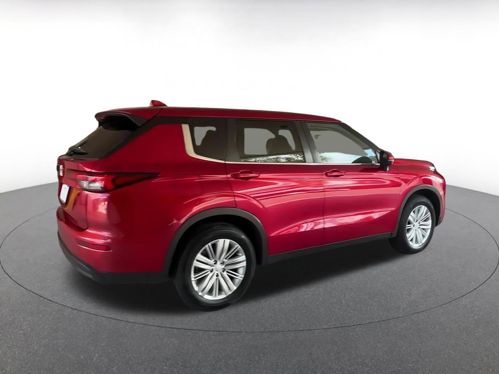 Thumbnail: 2022 Mitsubishi Outlander - 12