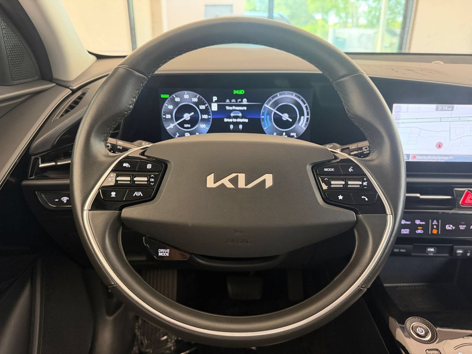 Thumbnail: 2024 Kia Niro - 34