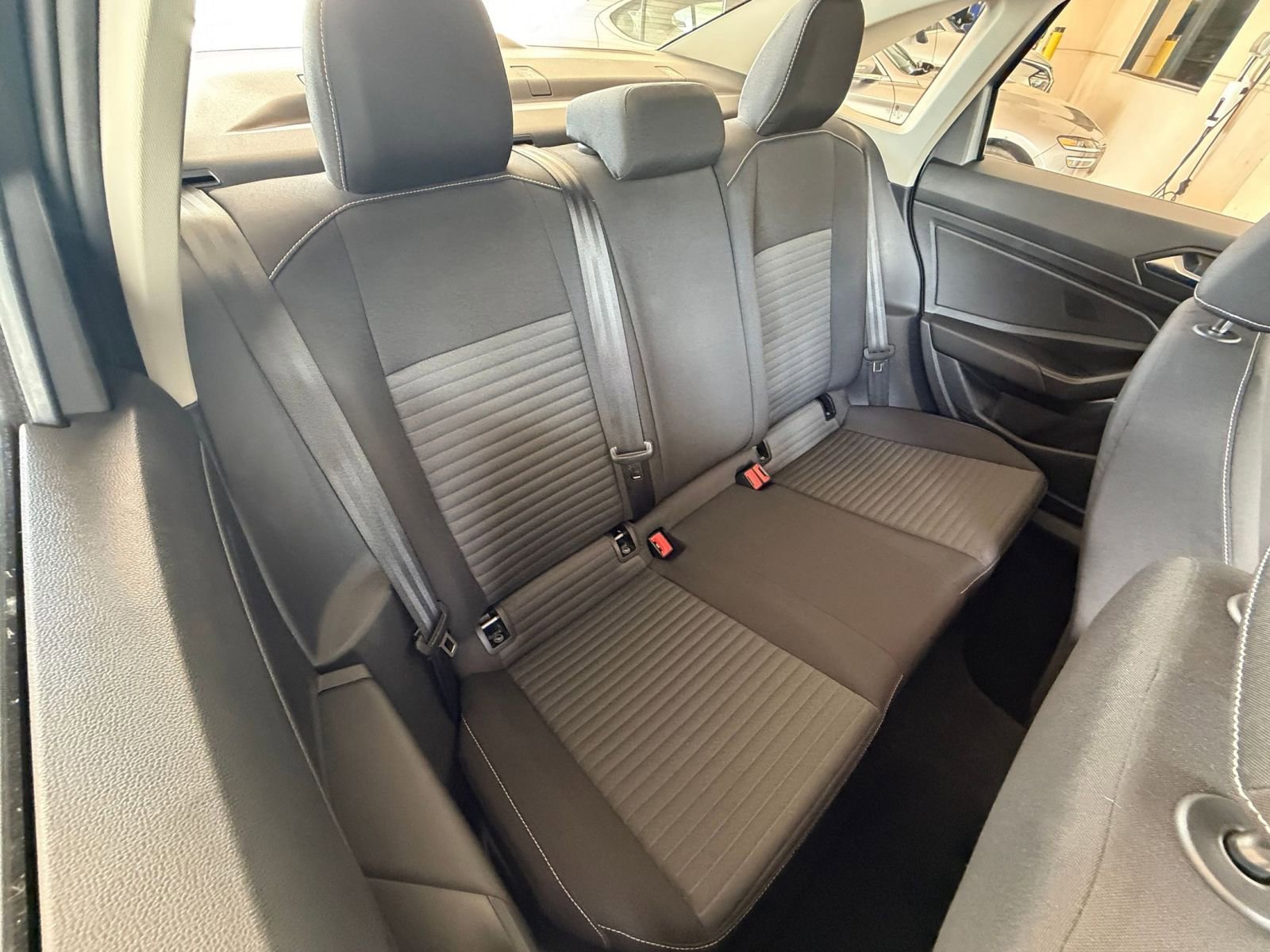 Thumbnail: 2025 Volkswagen Jetta - 33