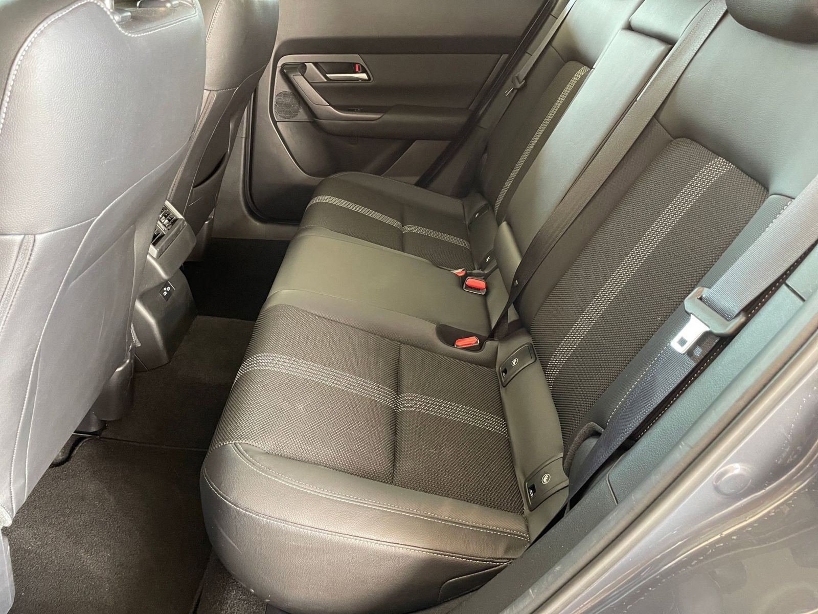 Thumbnail: 2025 Mazda CX-50 - 24