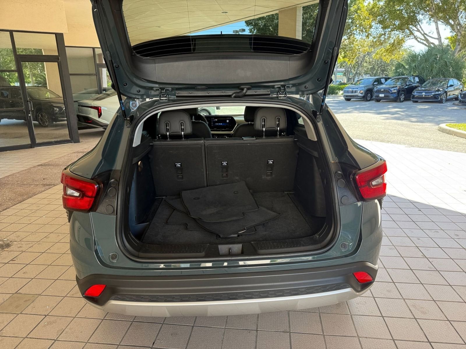 Thumbnail: 2025 Chevrolet Trax - 24