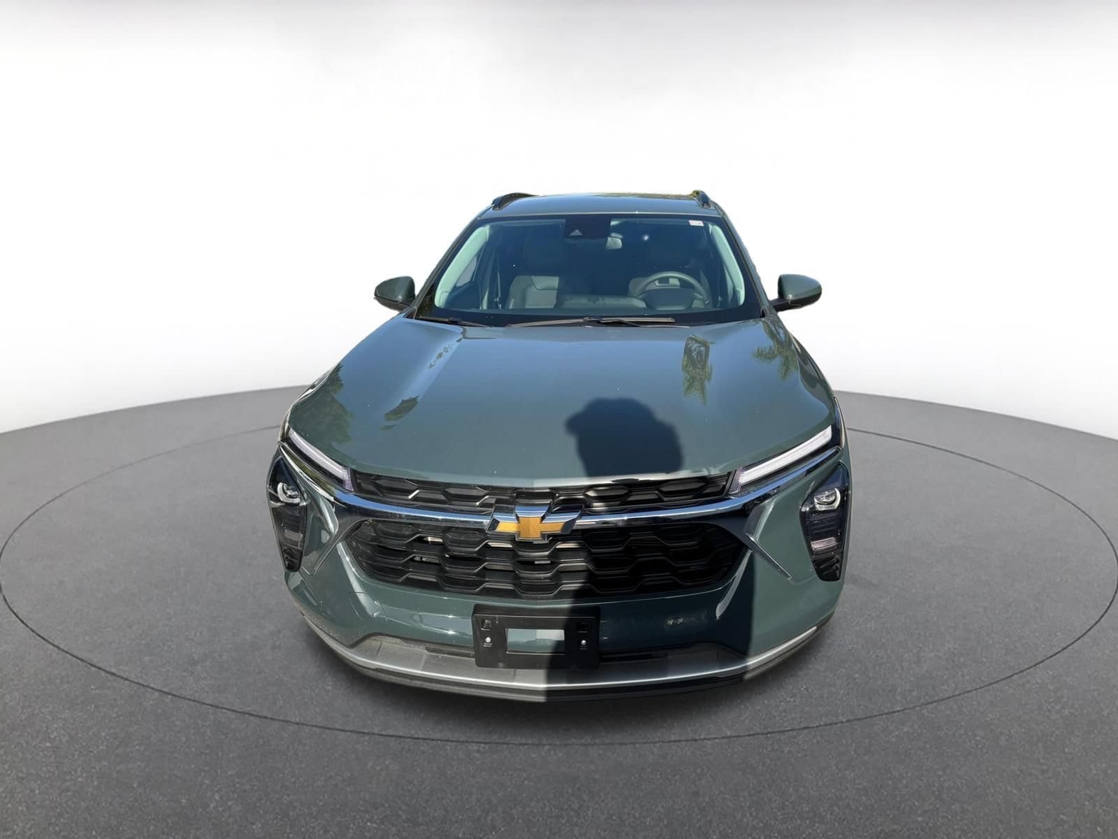 Thumbnail: 2025 Chevrolet Trax - 3