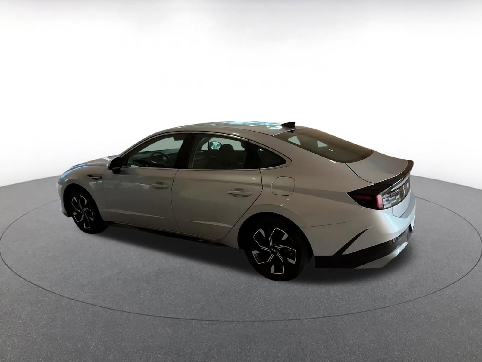 Thumbnail: 2025 Hyundai Sonata - 10