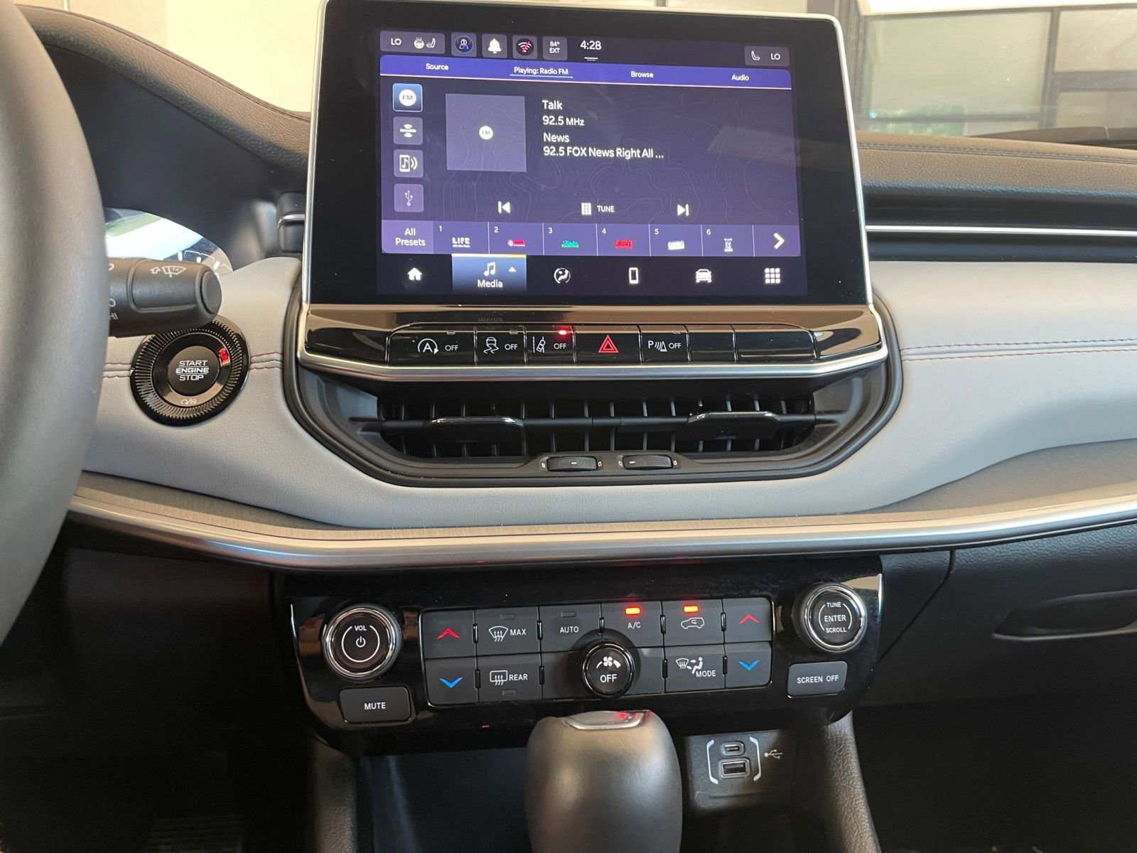 Thumbnail: 2025 Jeep Compass - 18