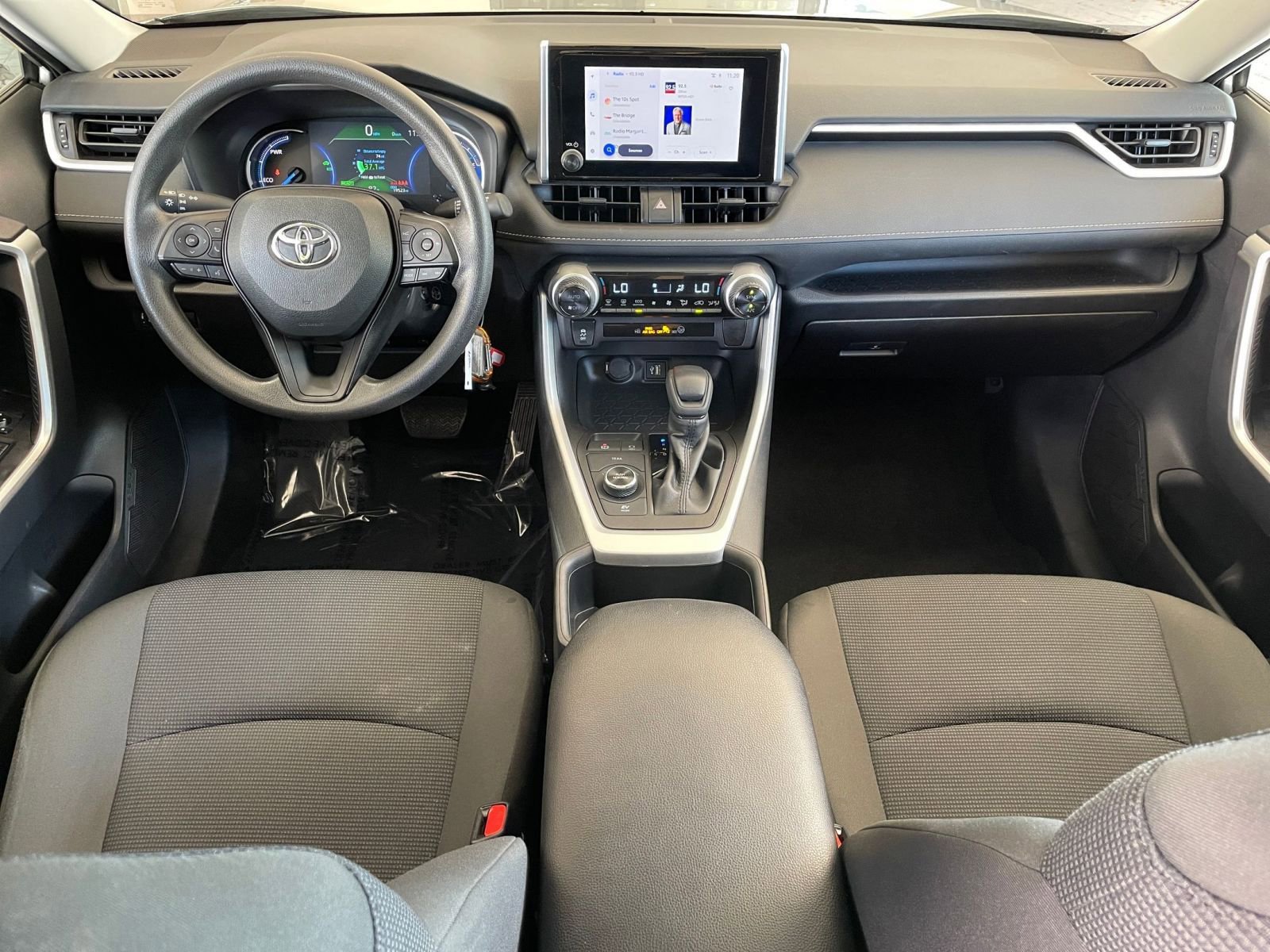 Thumbnail: 2025 Toyota RAV4 - 32