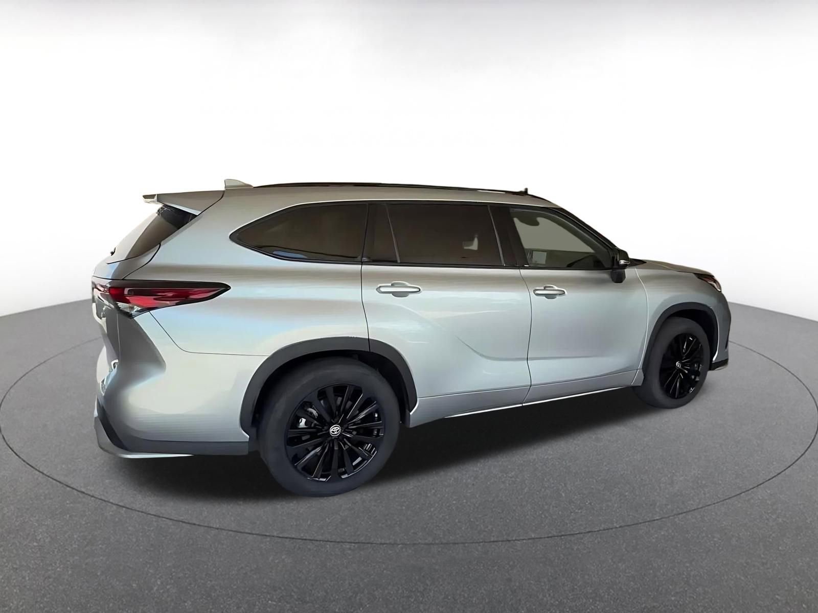 Thumbnail: 2025 Toyota Highlander - 14