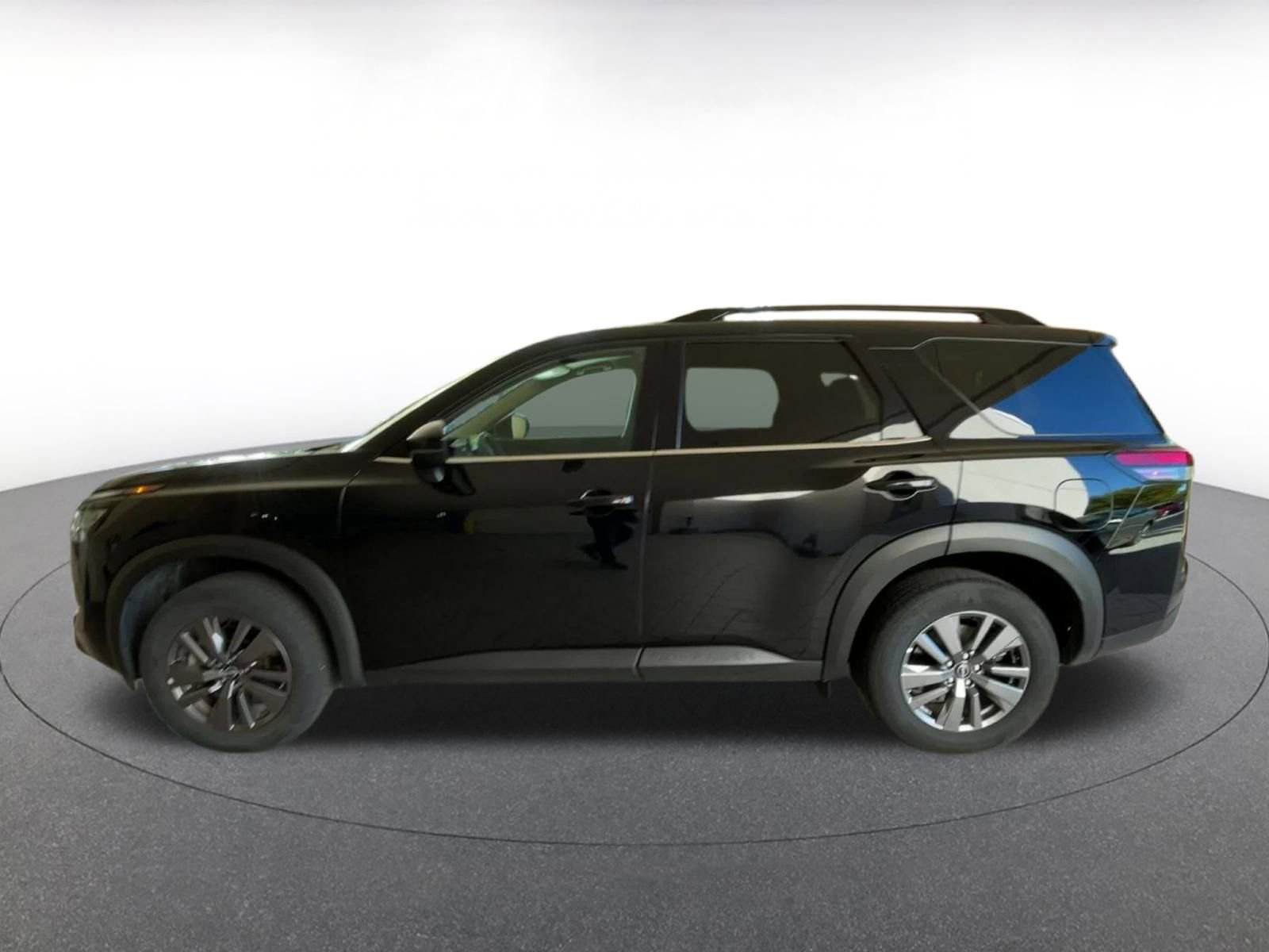 Thumbnail: 2025 Nissan Pathfinder - 9