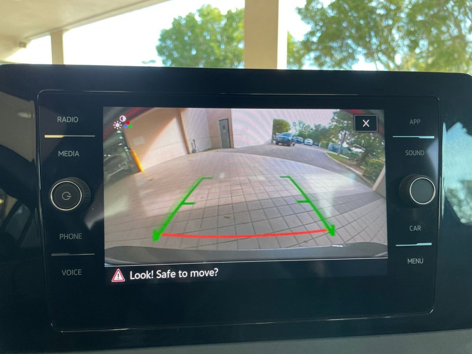 Thumbnail: 2025 Volkswagen Jetta - 17