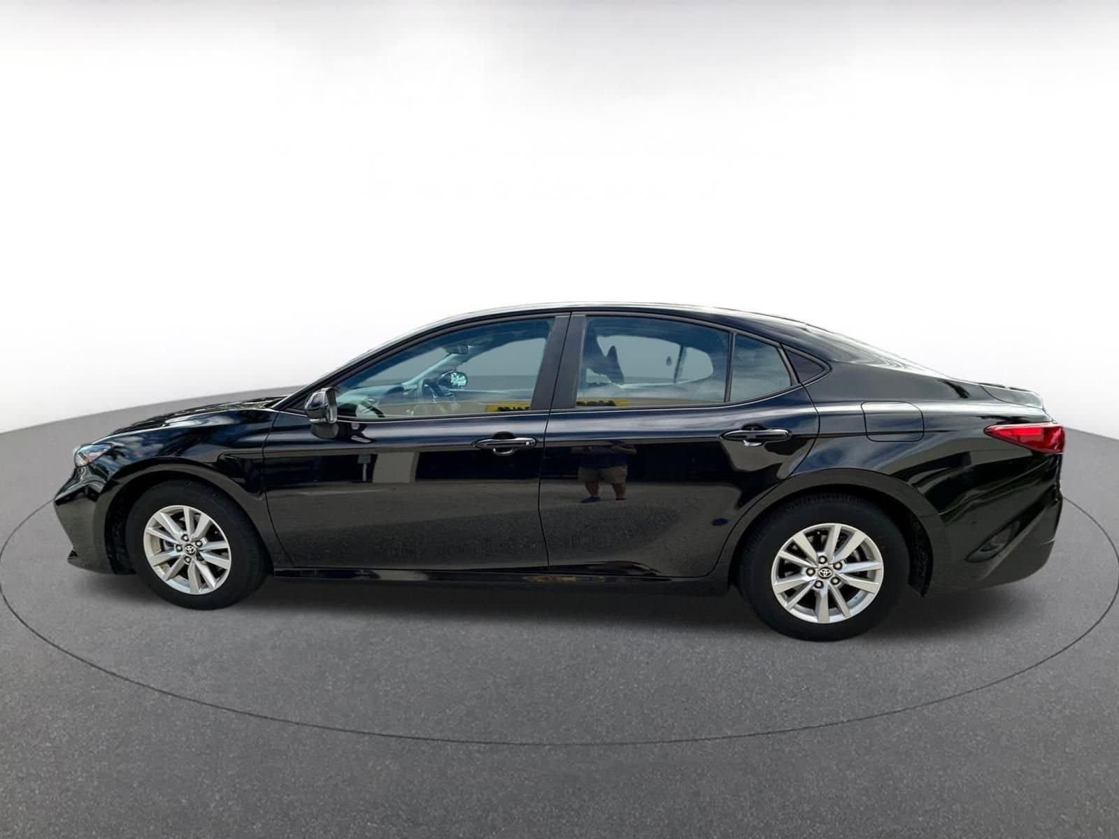 Thumbnail: 2025 Toyota Camry - 4