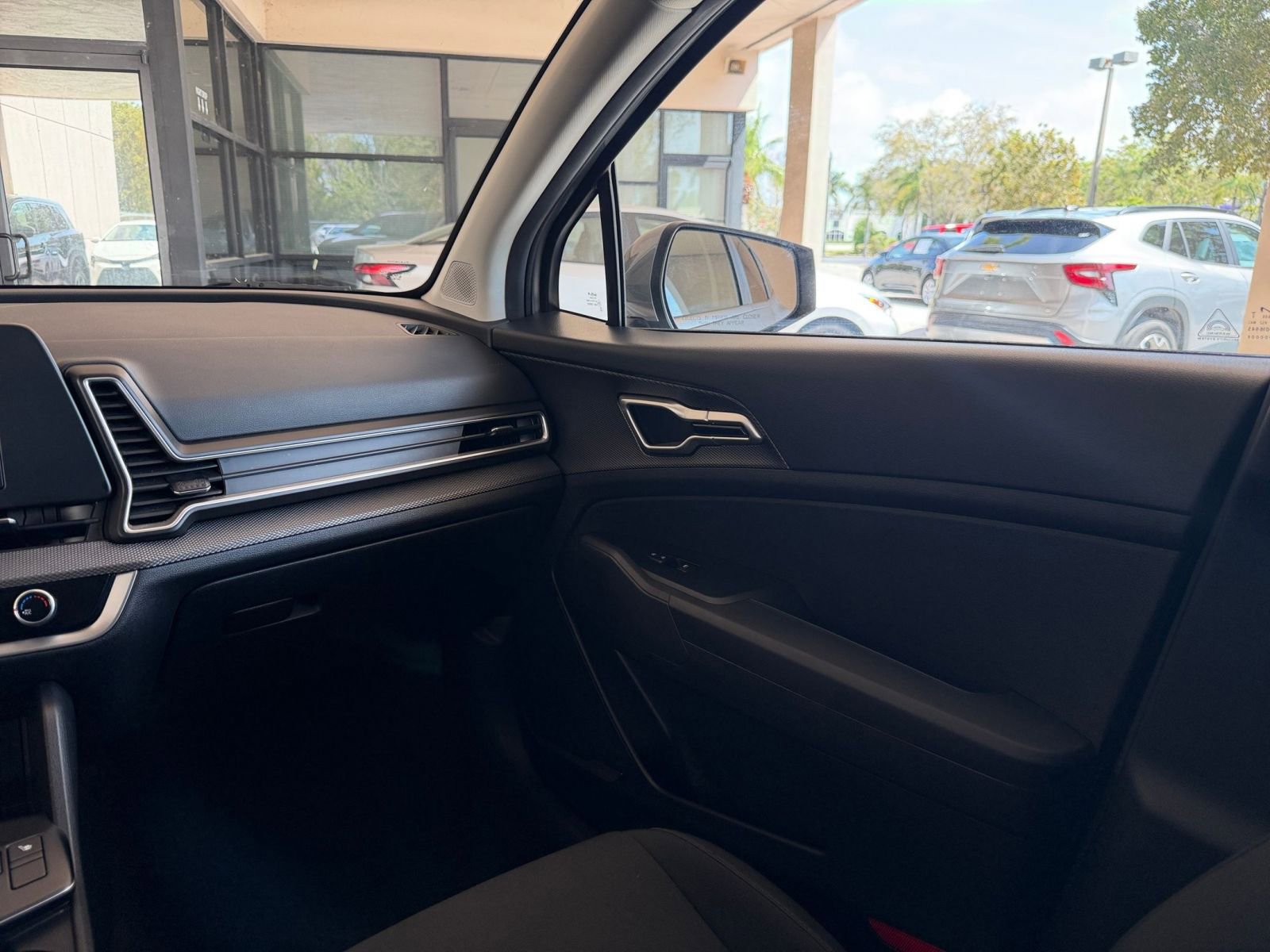 Thumbnail: 2024 Kia Sportage - 30