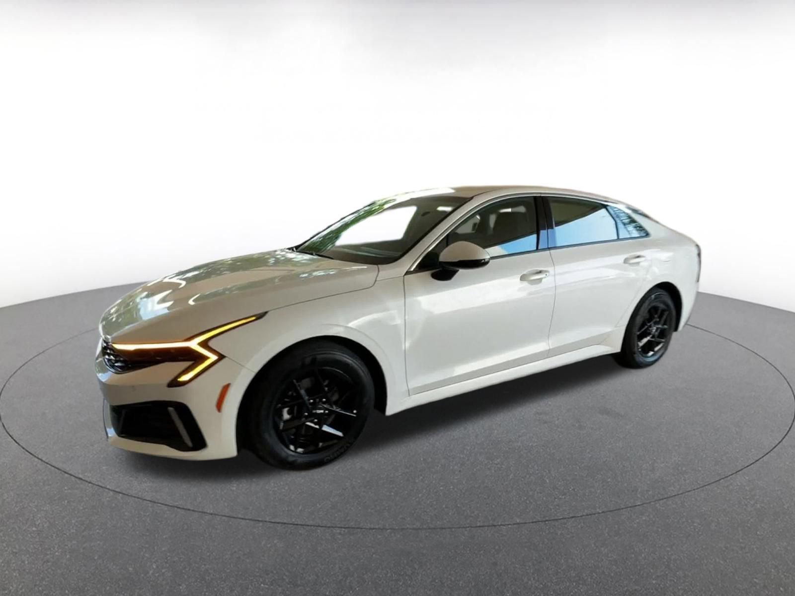 Thumbnail: 2025 Kia K5 - 8