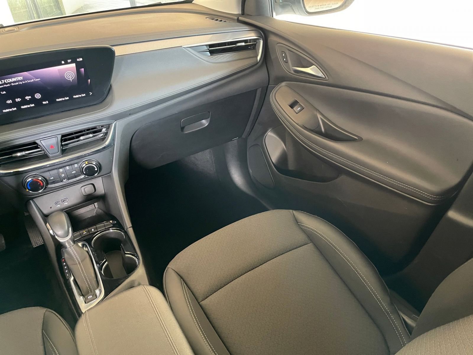 Thumbnail: 2025 Buick Encore GX - 33