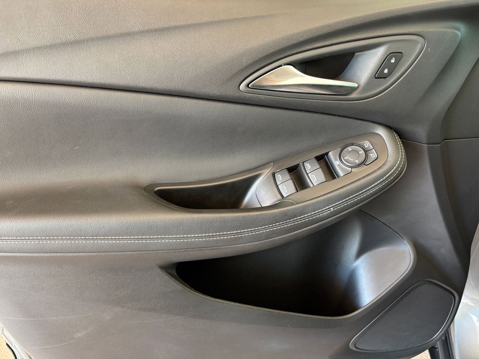 Thumbnail: 2025 Buick Encore GX - 18