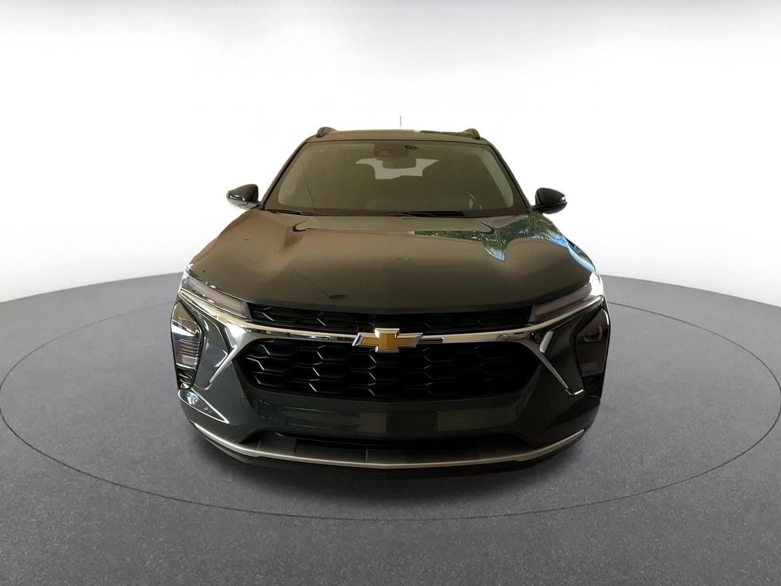 Thumbnail: 2025 Chevrolet Trax - 4