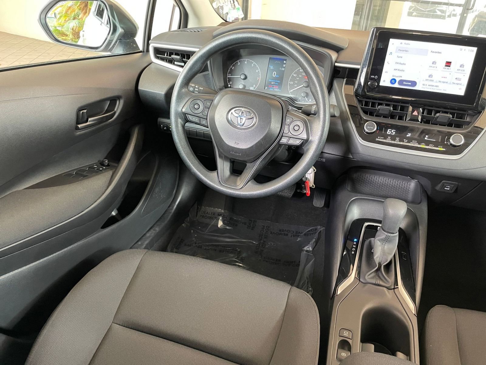 Thumbnail: 2025 Toyota Corolla - 32