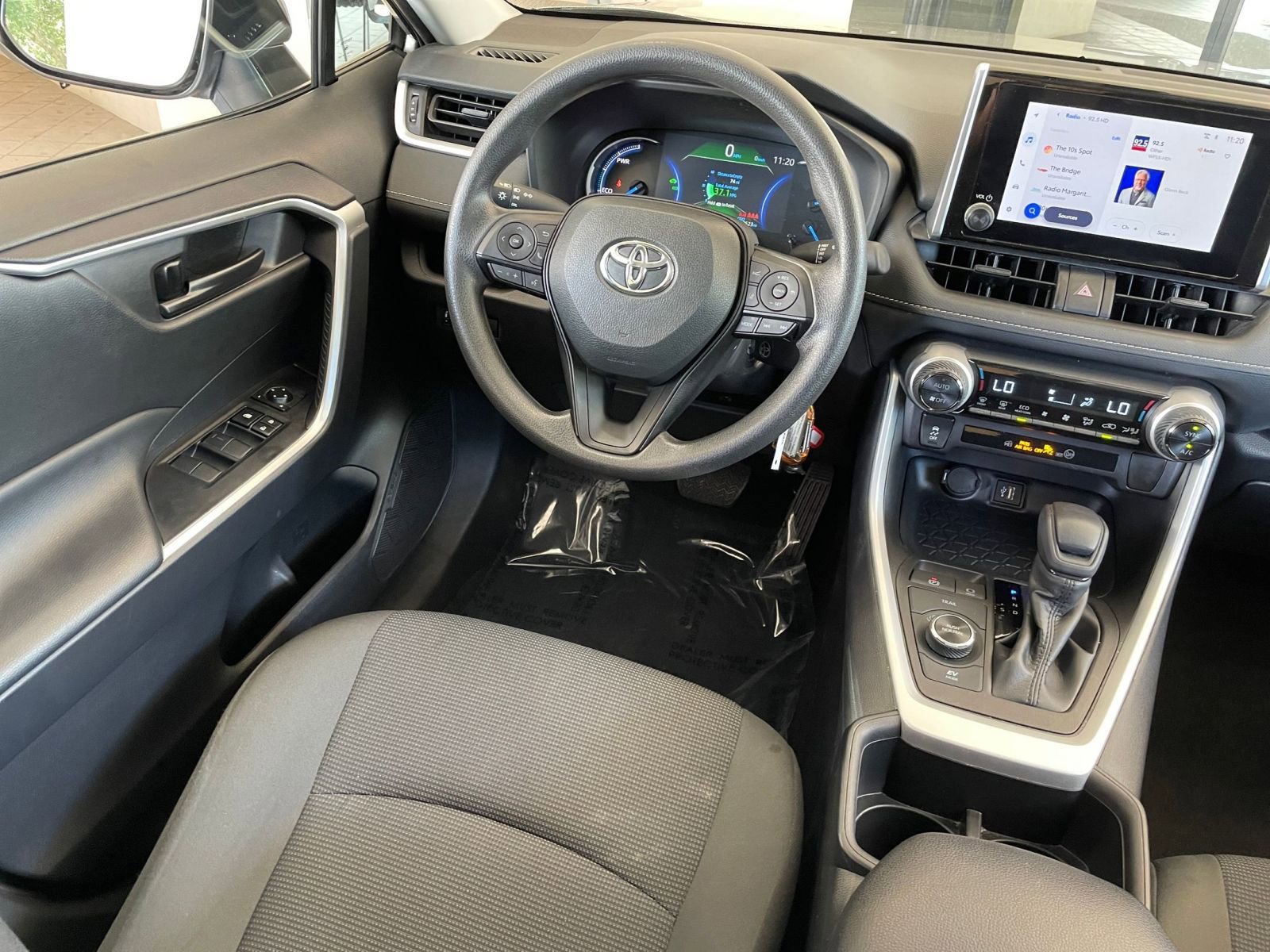 Thumbnail: 2025 Toyota RAV4 - 33