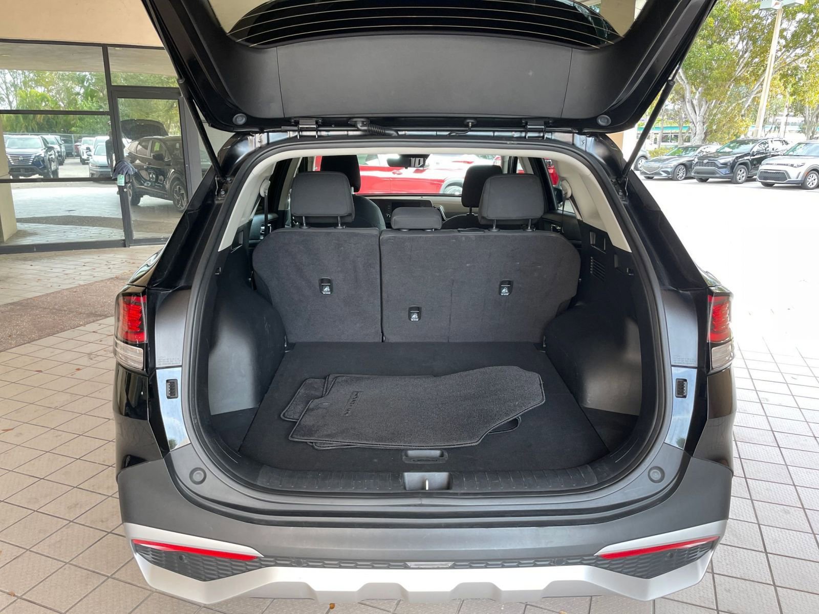 Thumbnail: 2025 Kia Sportage - 24