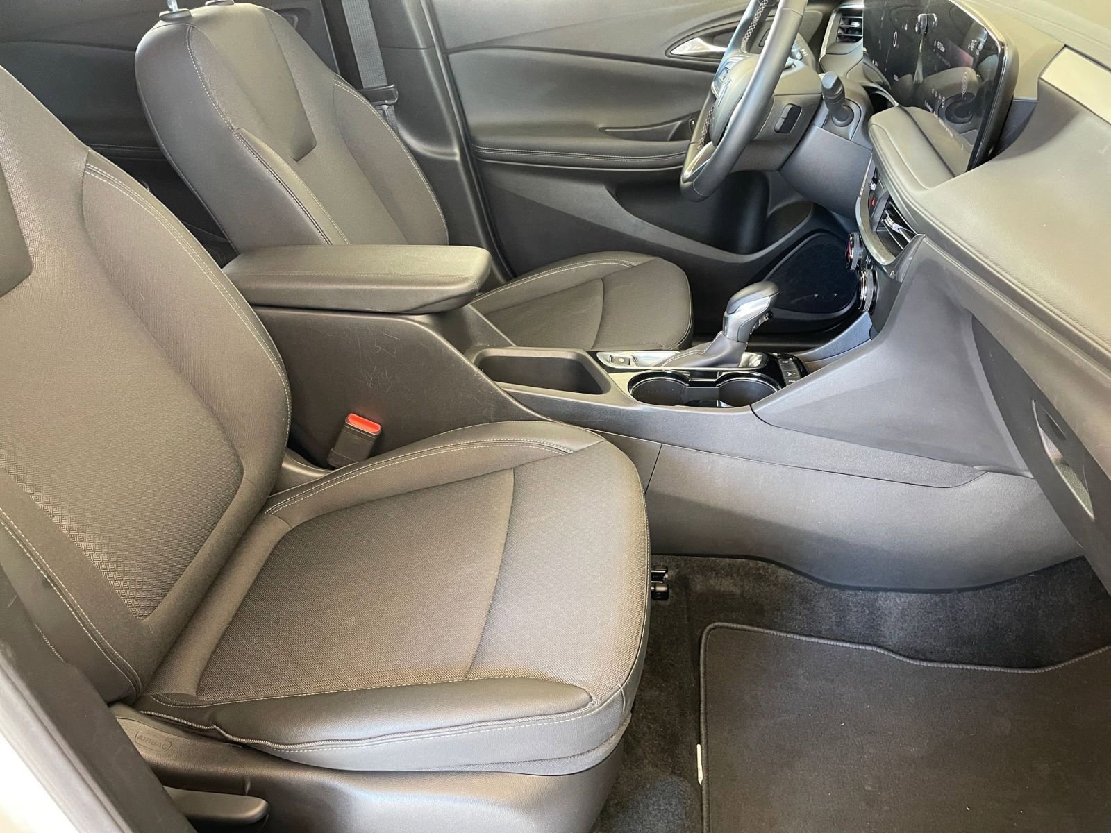 Thumbnail: 2025 Buick Encore GX - 35