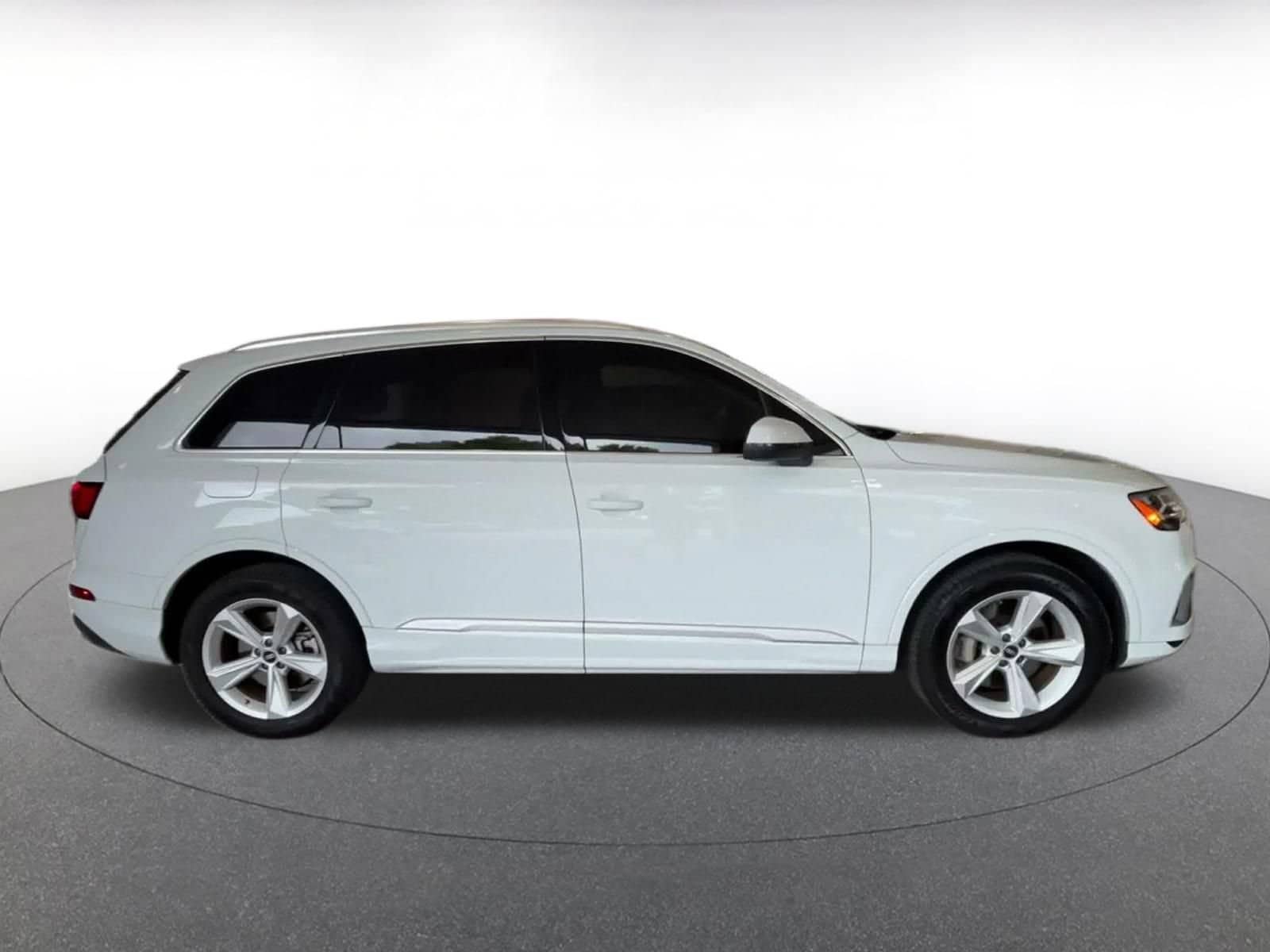 Thumbnail: 2022 Audi Q7 - 16