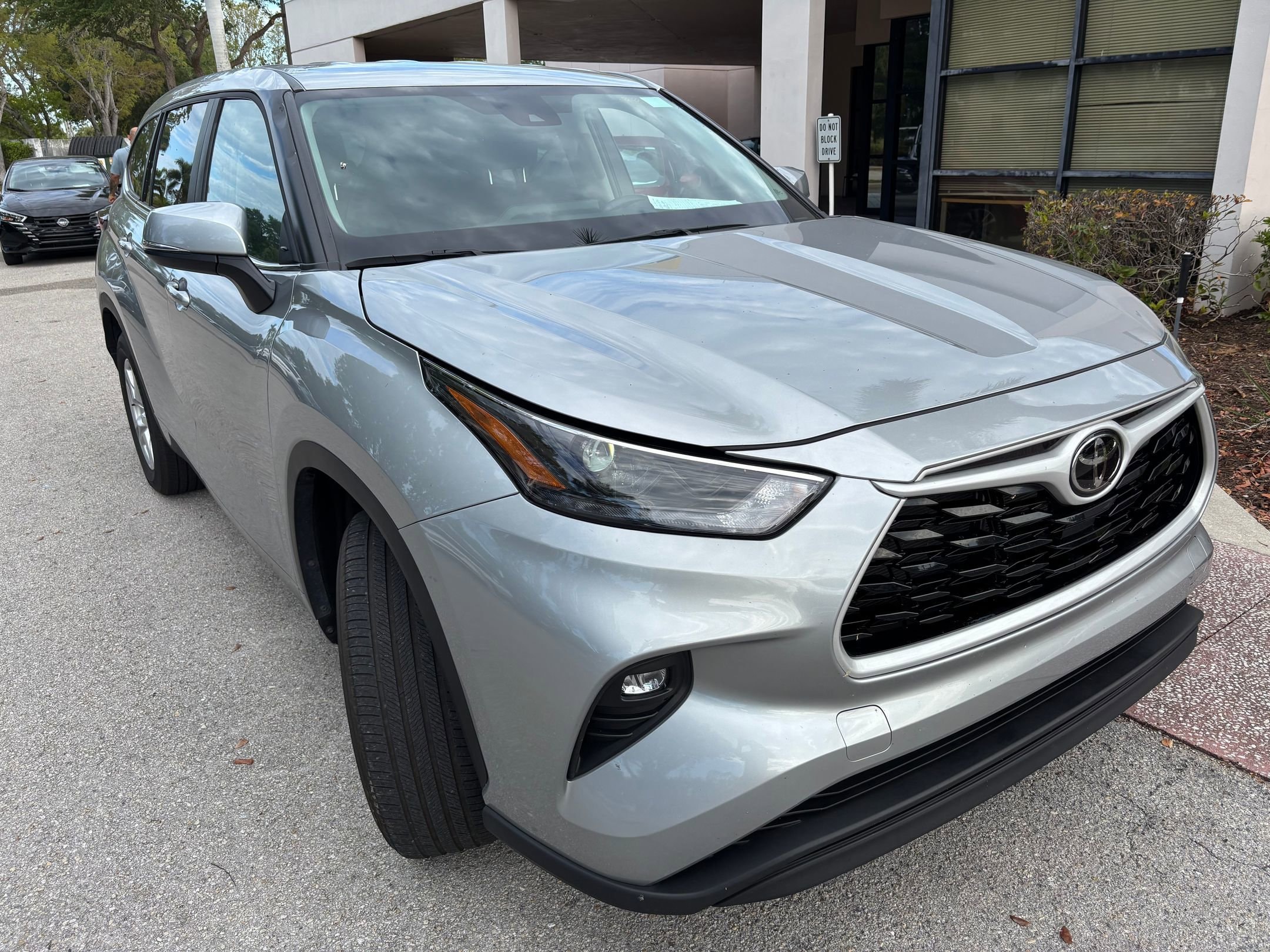Thumbnail: 2025 Toyota Highlander - 3
