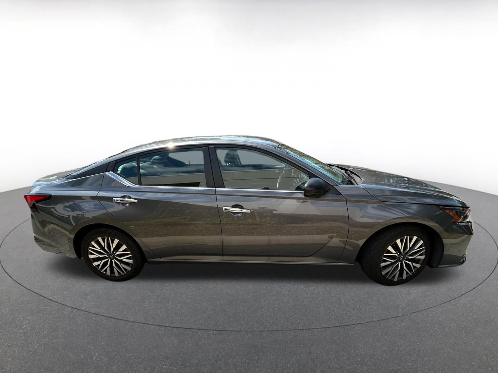 Thumbnail: 2025 Nissan Altima - 20