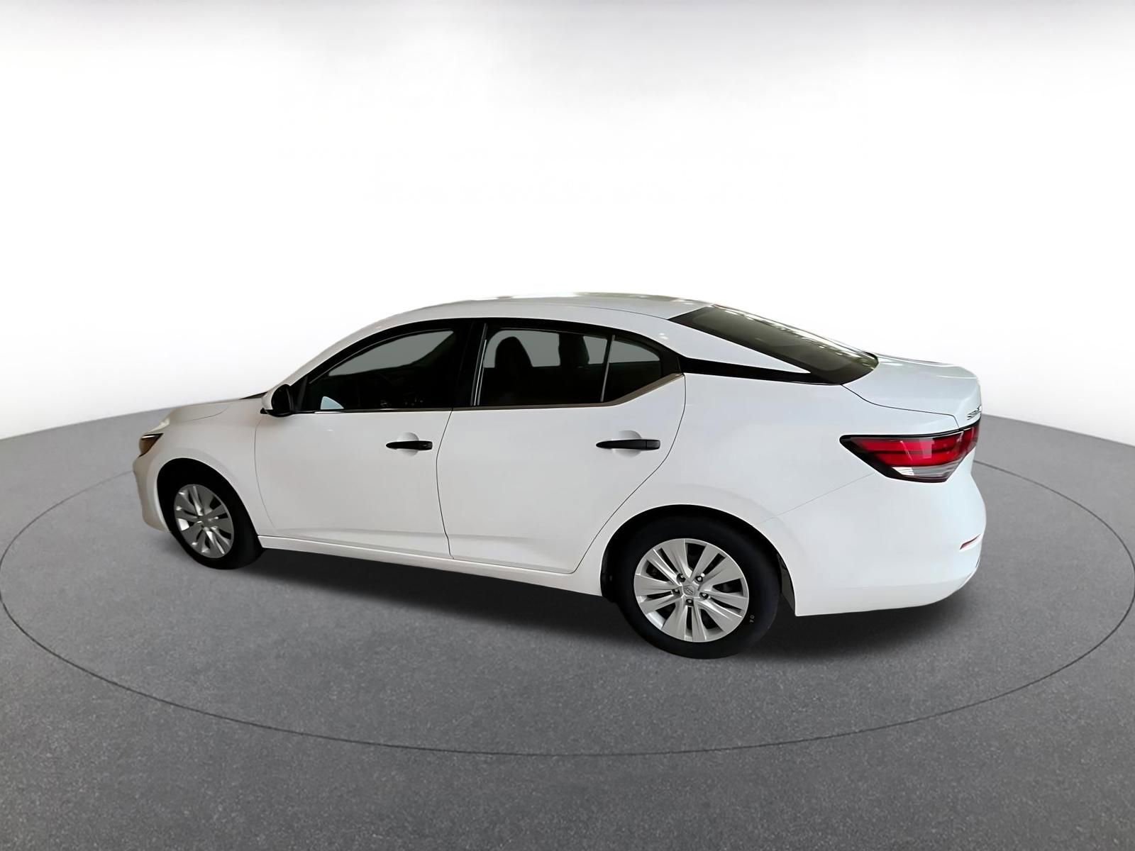 Thumbnail: 2025 Nissan Sentra - 10