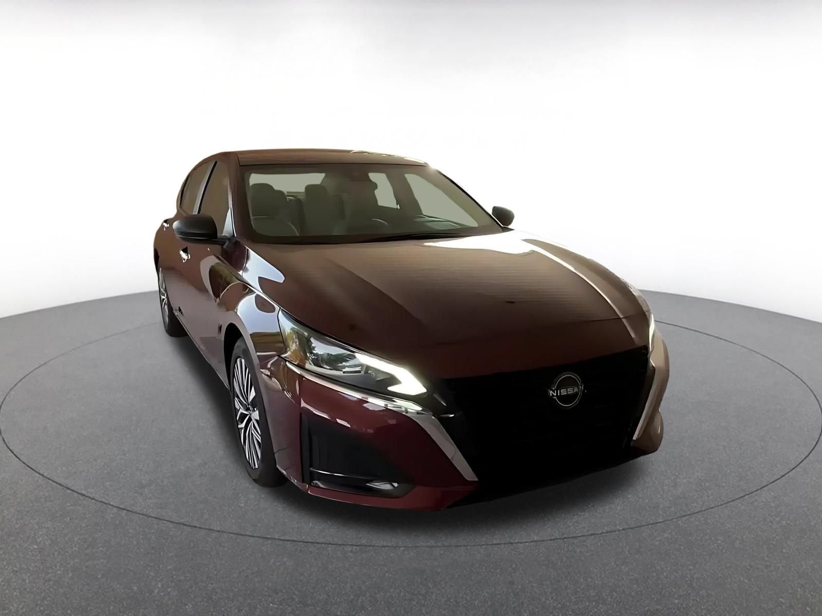 2025 Nissan Altima SV - Photo 15