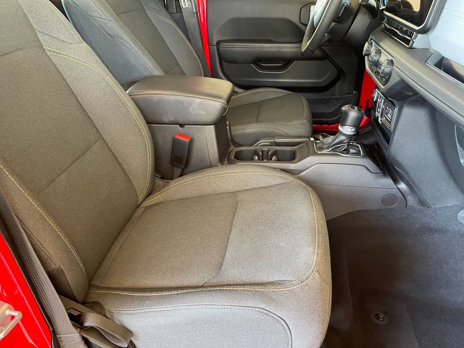 Thumbnail: 2025 Jeep Wrangler - 35