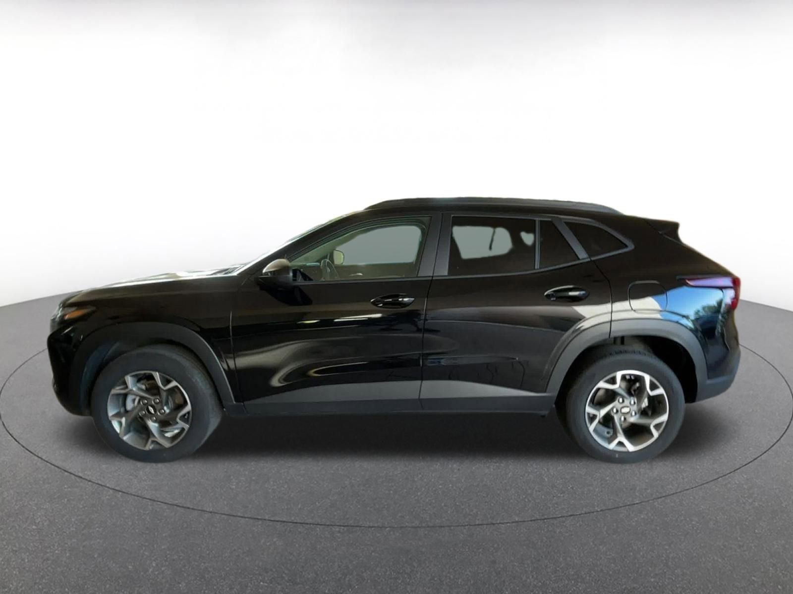 Thumbnail: 2025 Chevrolet Trax - 9