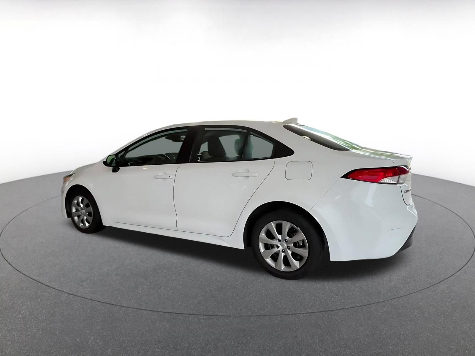 Thumbnail: 2025 Toyota Corolla - 10