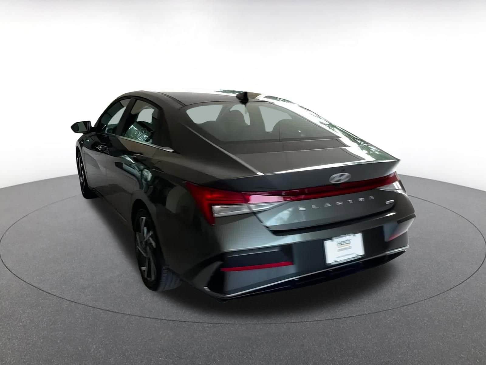 Thumbnail: 2025 Hyundai Elantra - 17