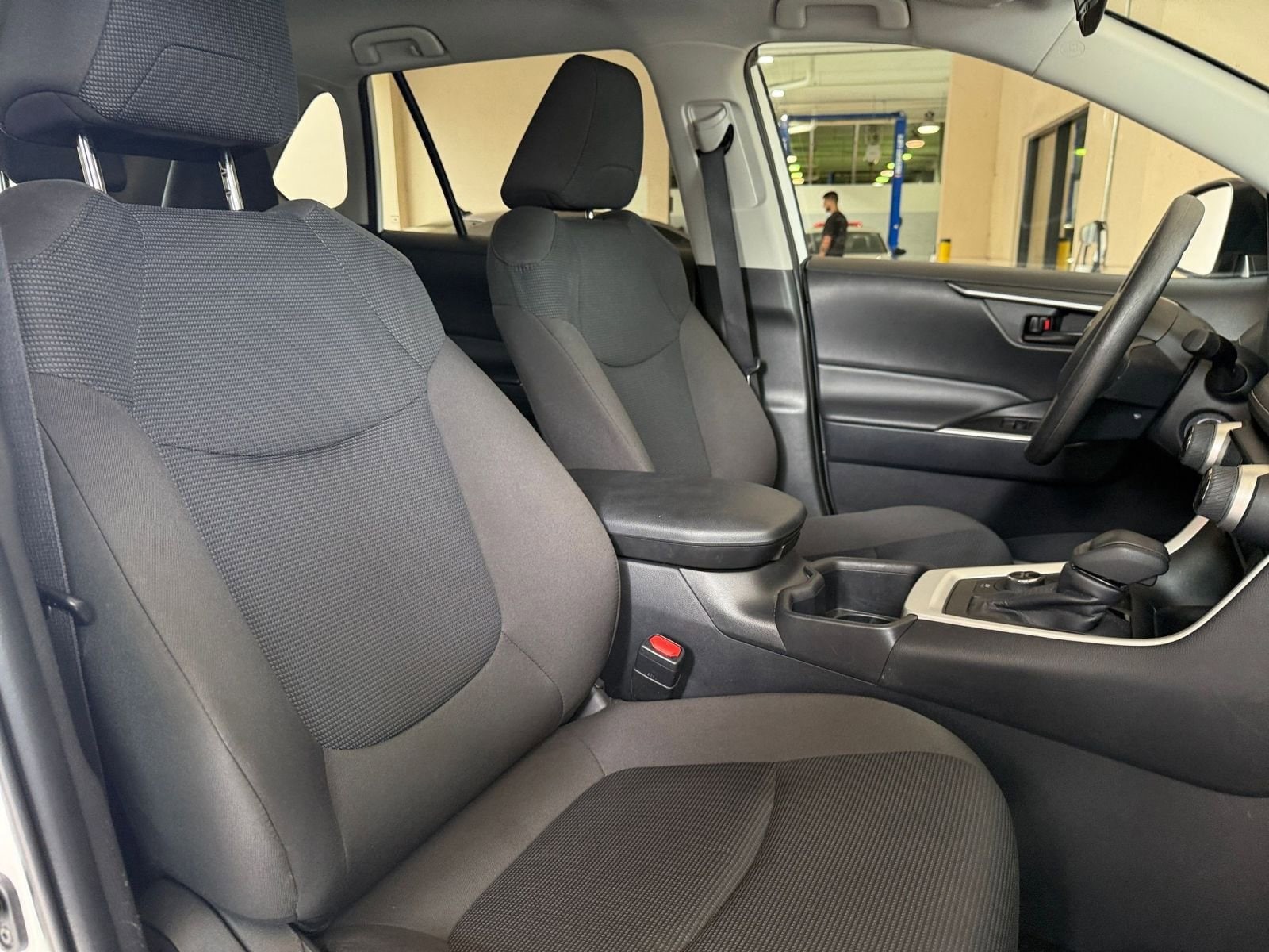 Thumbnail: 2025 Toyota RAV4 - 30