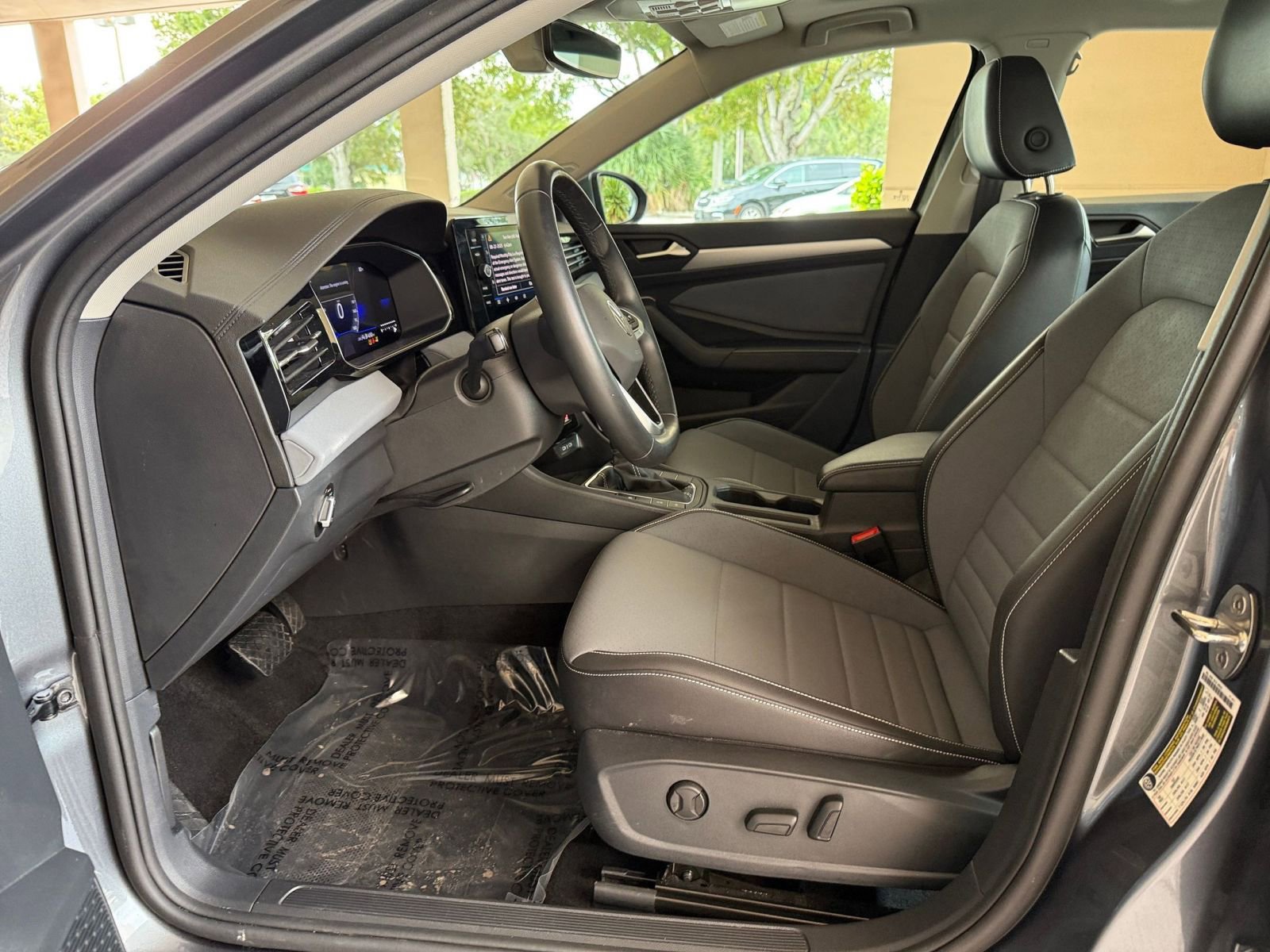 Thumbnail: 2025 Volkswagen Jetta - 21