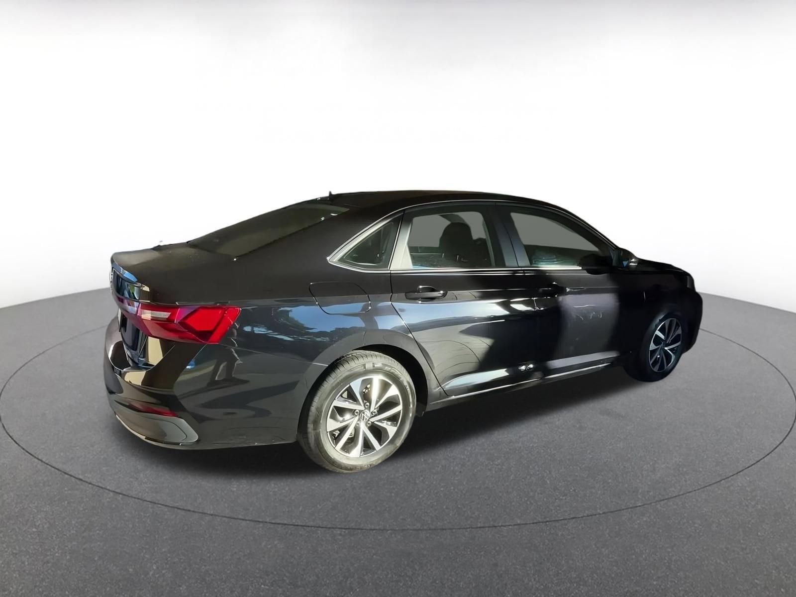 Thumbnail: 2025 Volkswagen Jetta - 14