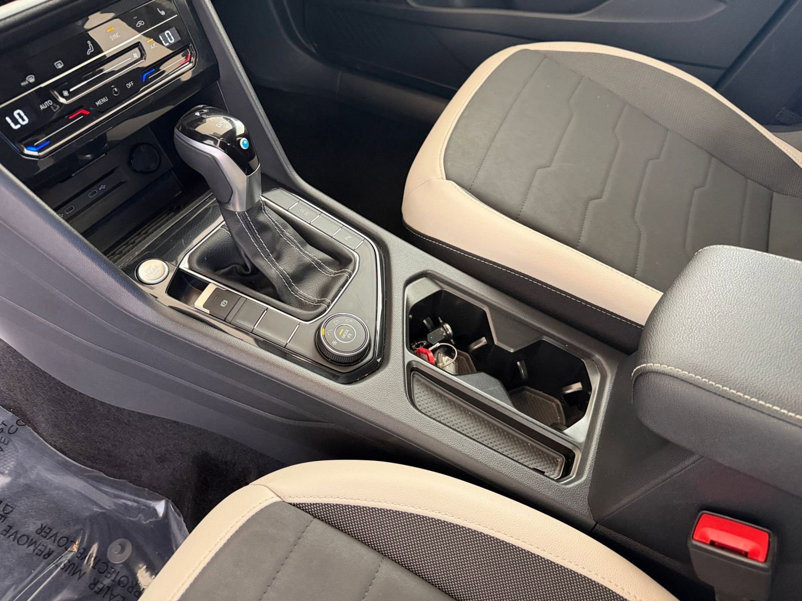 Thumbnail: 2025 Volkswagen Taos - 35