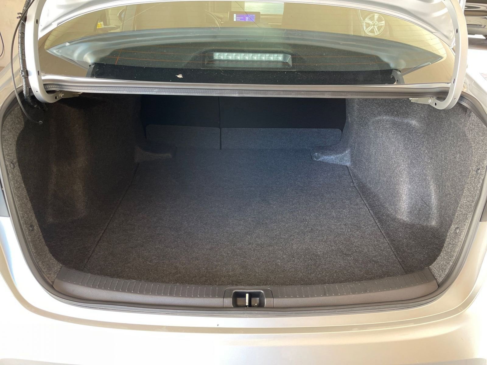 Thumbnail: 2025 Toyota Corolla - 30