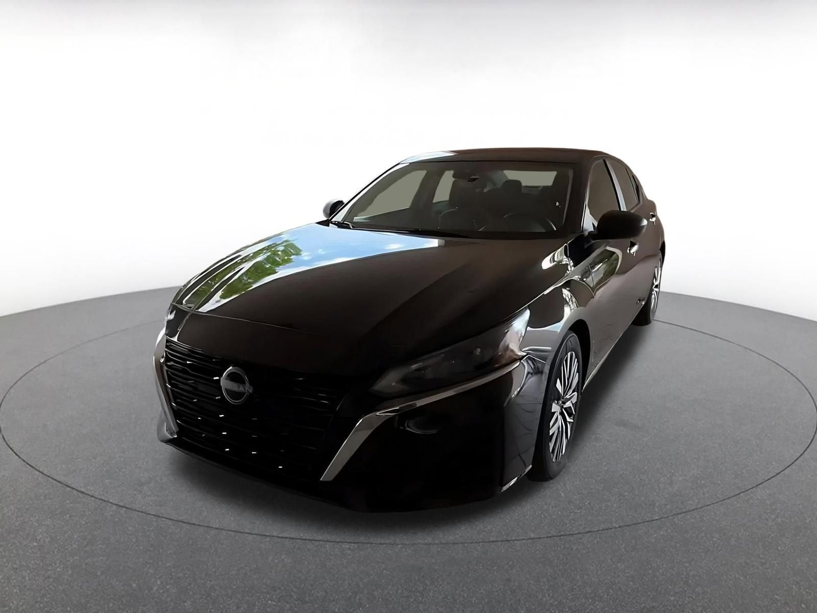 Thumbnail: 2025 Nissan Altima - 4