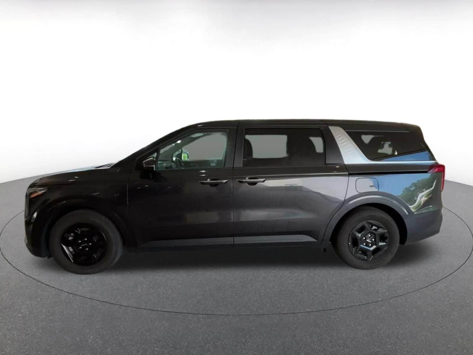 Thumbnail: 2026 Kia Carnival - 8