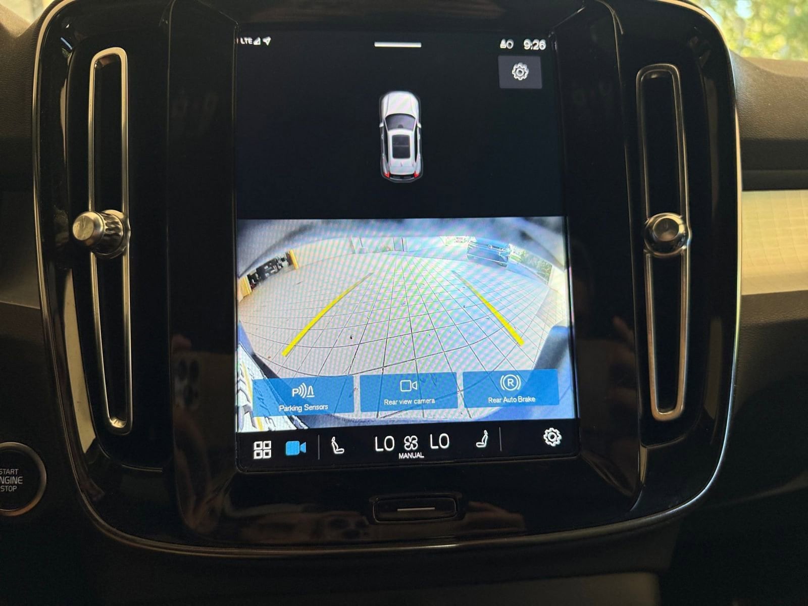 Thumbnail: 2024 Volvo XC40 - 17