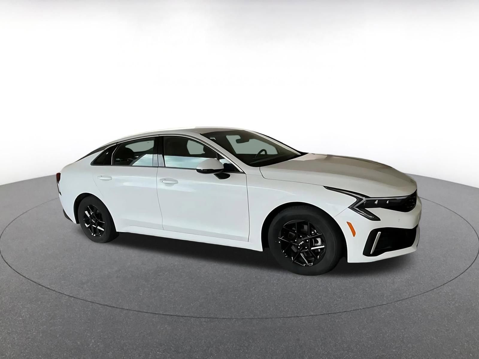 Thumbnail: 2025 Kia K5 - 2